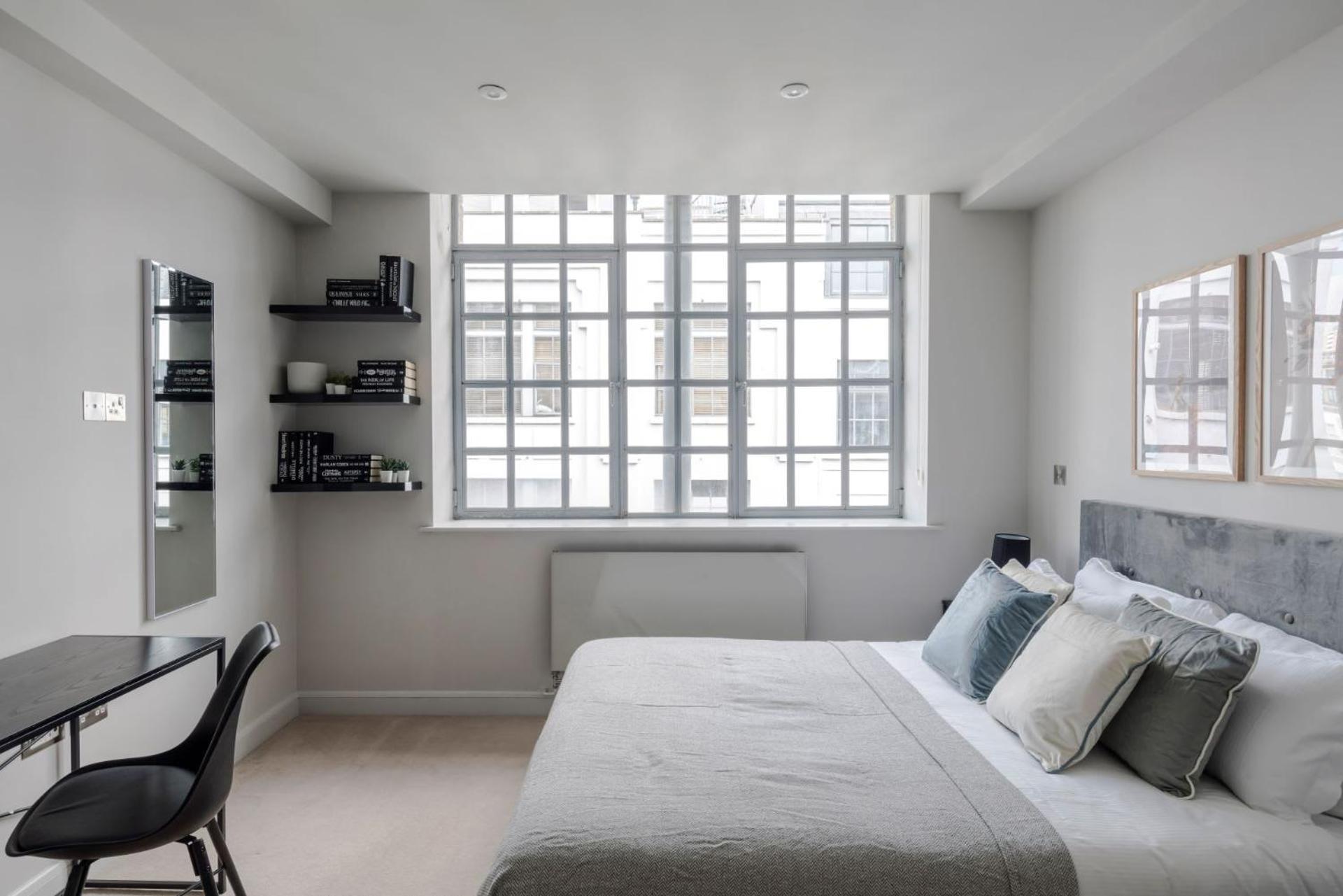 London'S Calling - Farringdon - By Frankie Says Buitenkant foto